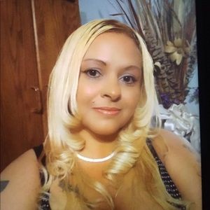 Meet your Posher, Alicia